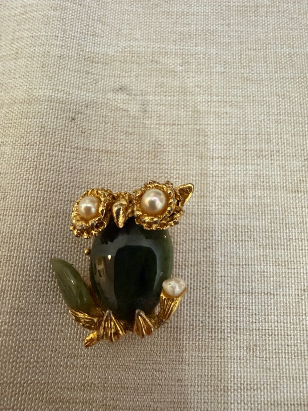 Vintage SWABODA Nephrite Jade & Pearls Frog Brooch - Women Jewelry